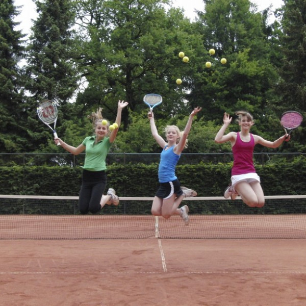 Tenniskurse für Jugendliche